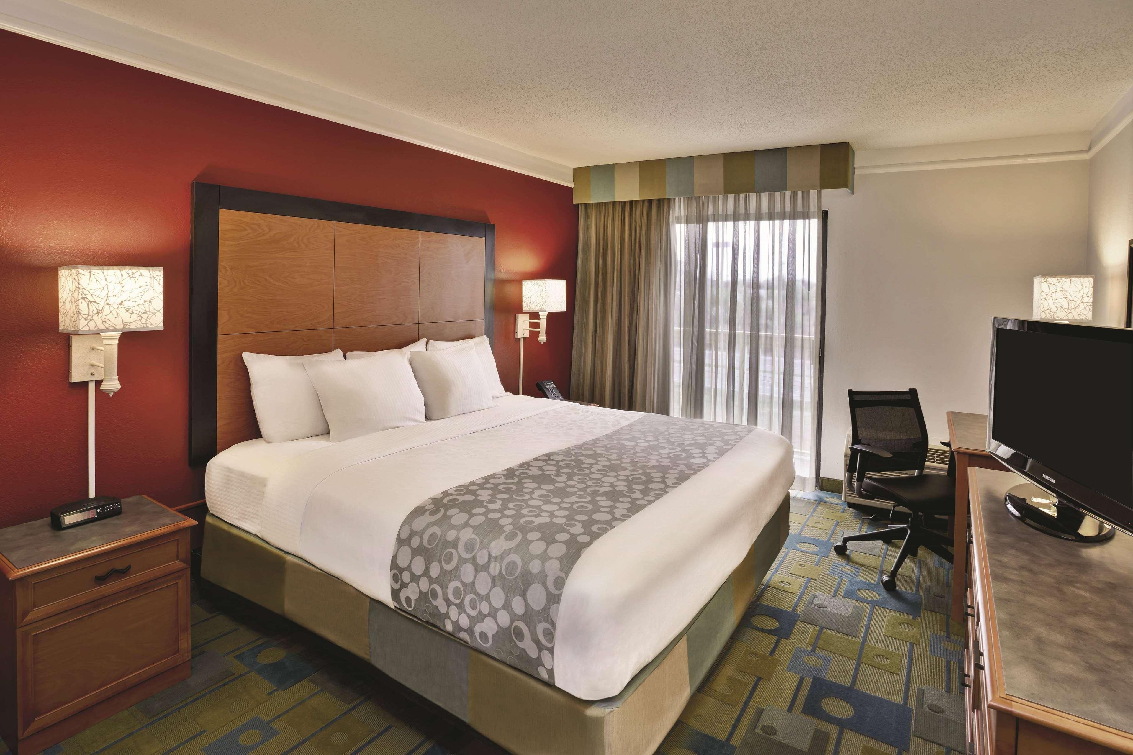 La Quinta Inn & Suites By Wyndham Kingsport Tricities Airport Buitenkant foto