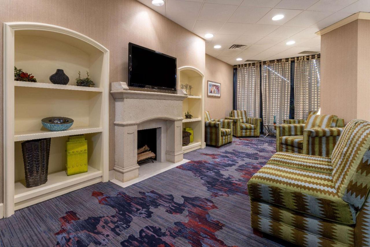 La Quinta Inn & Suites By Wyndham Kingsport Tricities Airport Buitenkant foto